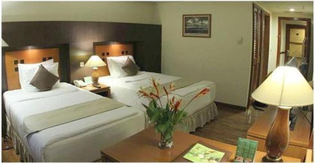 Oasis Amir Hotel Джакарта Экстерьер фото